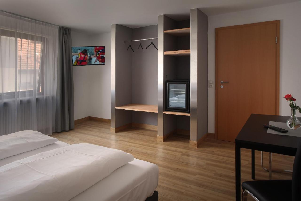 Hotel Gasthof Metzgerei Lamm - Benedikt Rueckel Geiselwind Εξωτερικό φωτογραφία